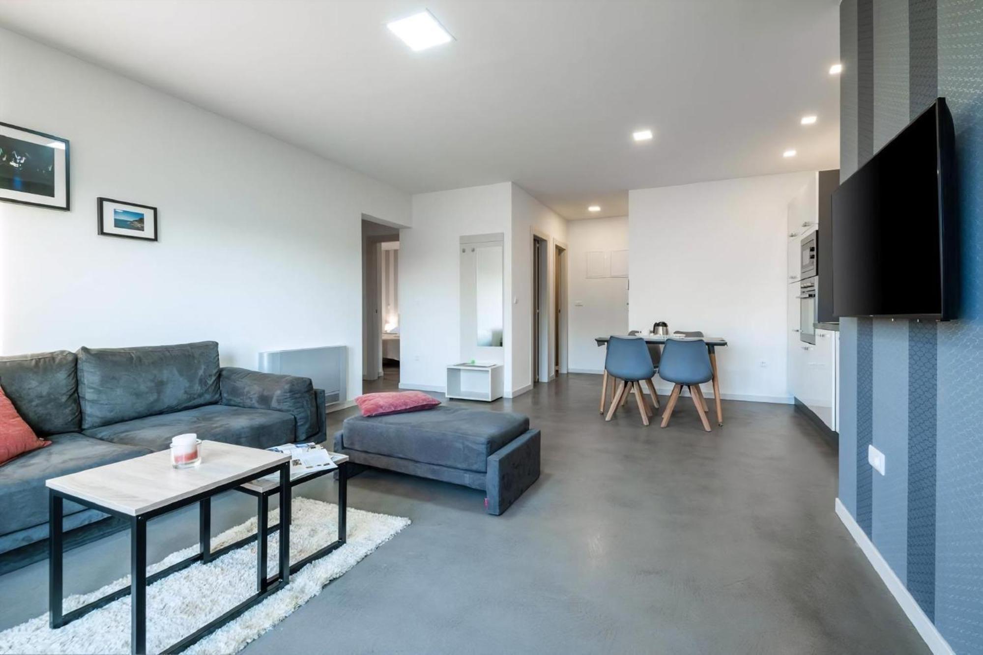 Apartment In Mit Privatem Balkon